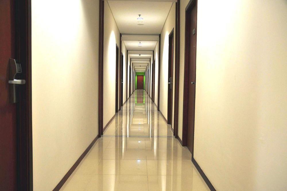 Capital O 1748 Thamrin Condotel Jakarta Exterior photo