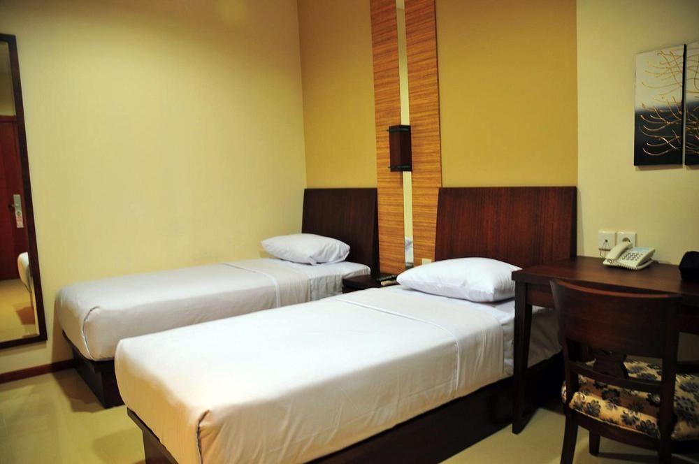 Capital O 1748 Thamrin Condotel Jakarta Exterior photo