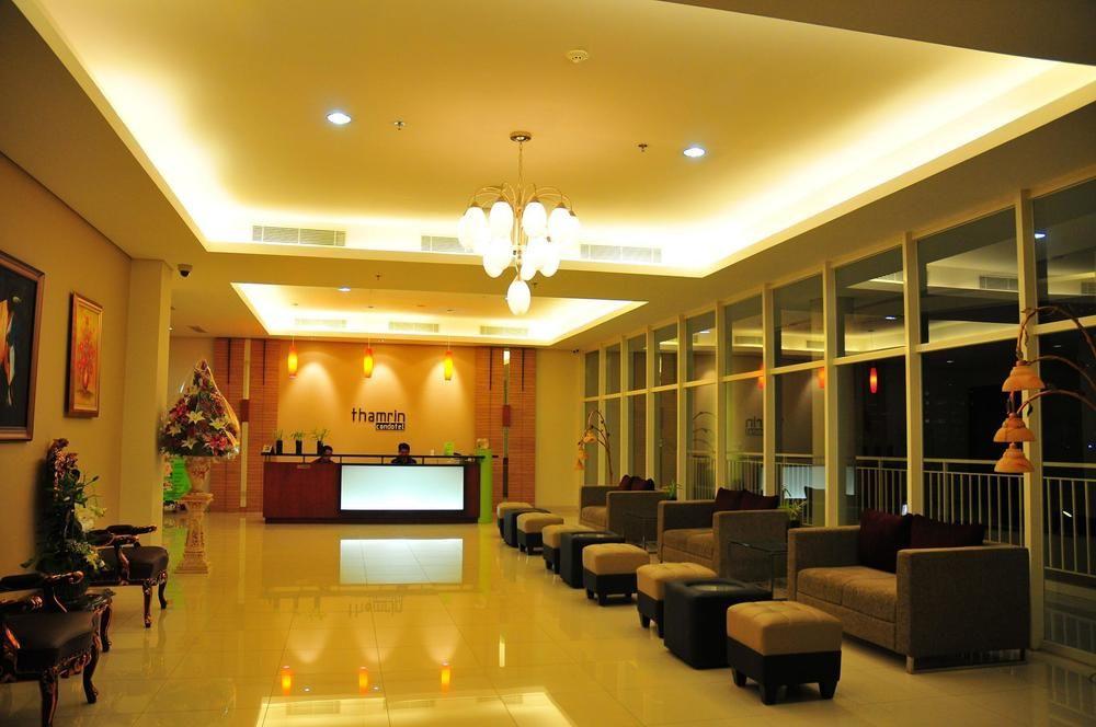 Capital O 1748 Thamrin Condotel Jakarta Exterior photo