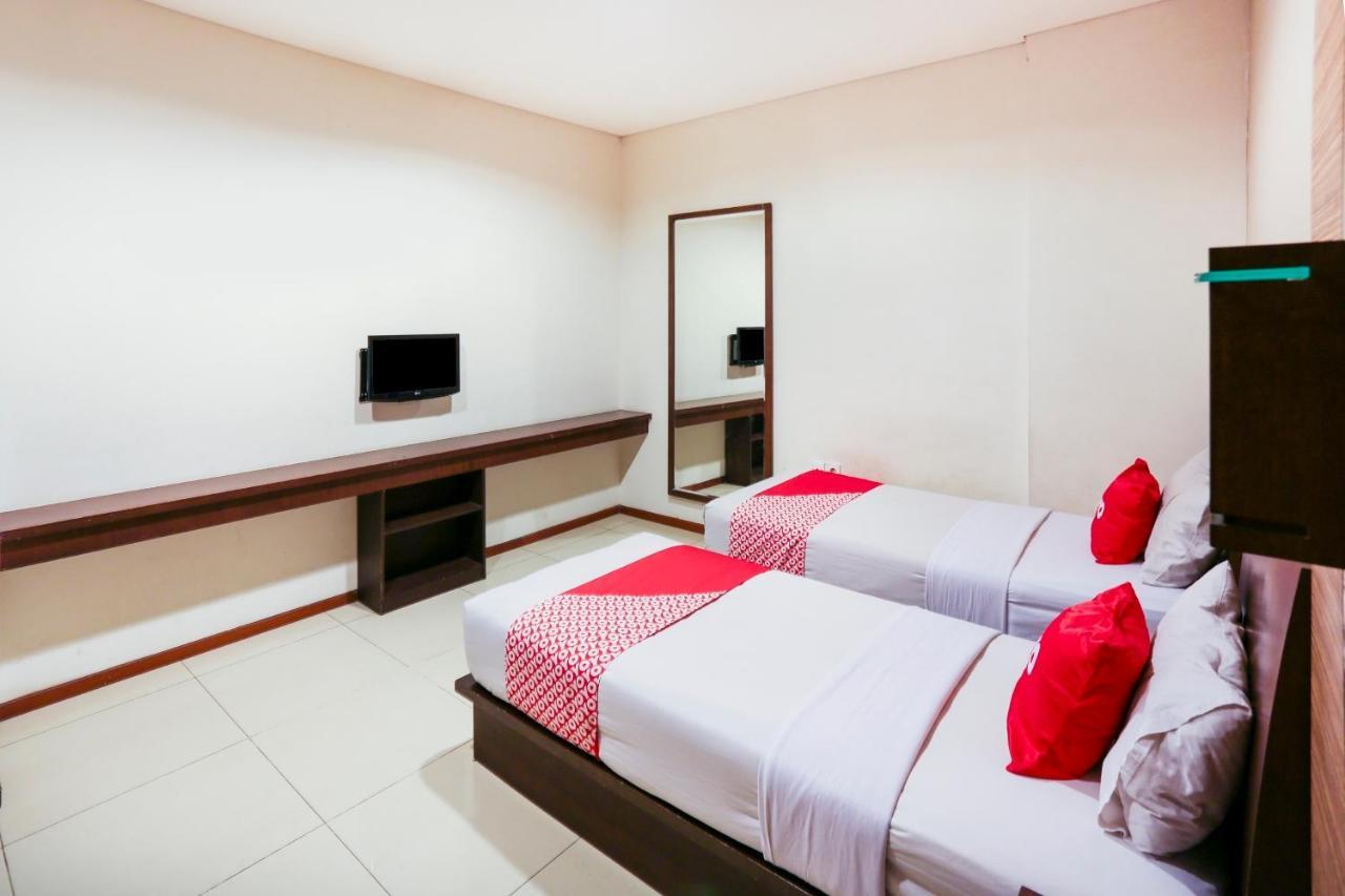 Capital O 1748 Thamrin Condotel Jakarta Exterior photo